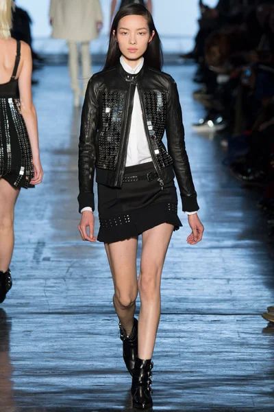 Look 12